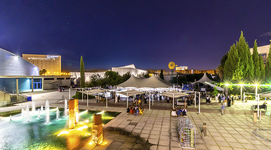 Exterior del Parque de las Ciencias de Granada