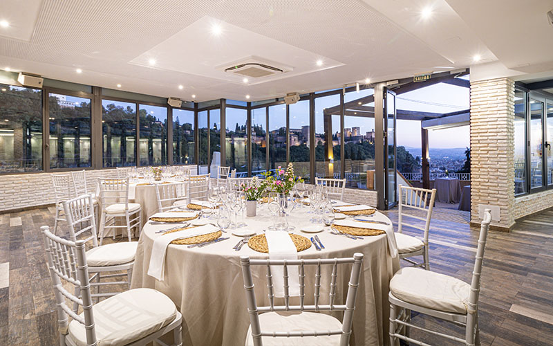 Salón con vistas a la Alhambra desde El Camborio