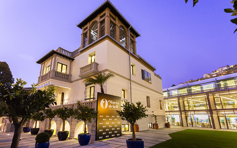 Edificio donde se ubica María de la O en Granada